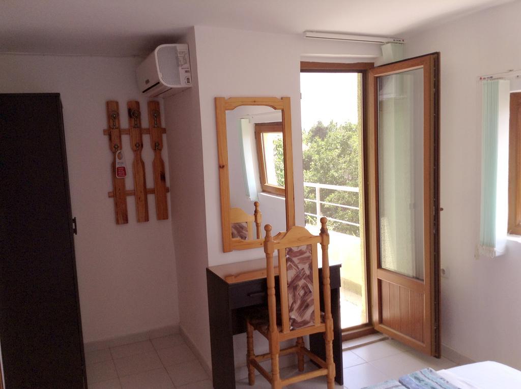 Guest House Yavorov Chernomorets Phòng bức ảnh