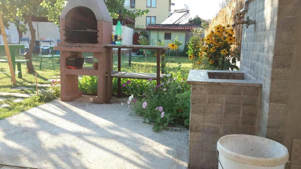 Guest House Yavorov Chernomorets Ngoại thất bức ảnh